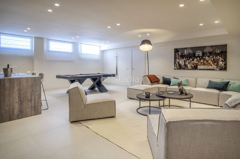 Foto b85736c5-a429-40a5-94db-b57c70077bfd. Chalet en El Velerín Estepona