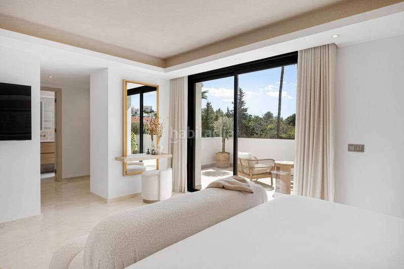 Foto 5b655d67-4f9b-4cf6-a4f7-87a18eedd205. Chalet with parking pool in La Dama de Noche - La Alzambra Marbella