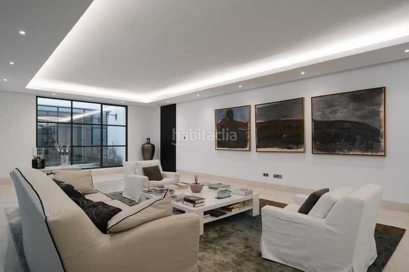 Foto 04123490-0ea6-489b-aa5a-d3c174e9c0b9. Xalet amb aparcament piscina a Los Flamingos Benahavís