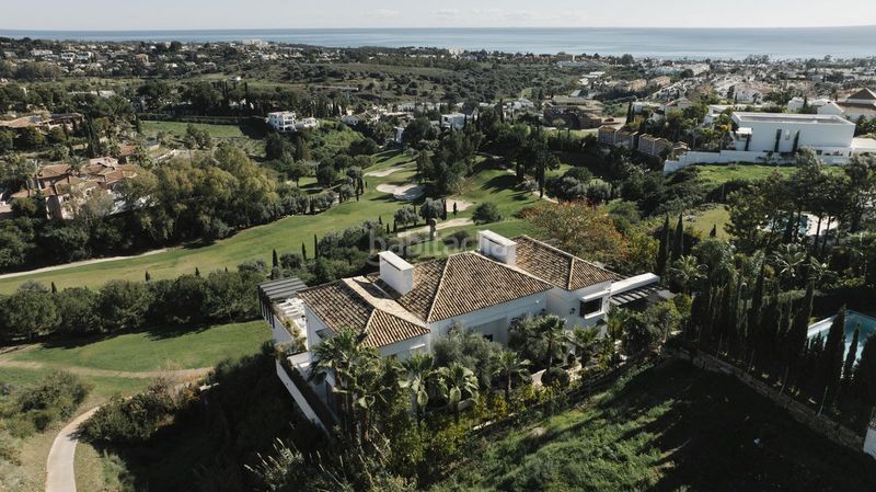 Foto 70a44873-c7da-4360-a181-ad36bf46fecf. Xalet amb aparcament piscina a Los Flamingos Benahavís