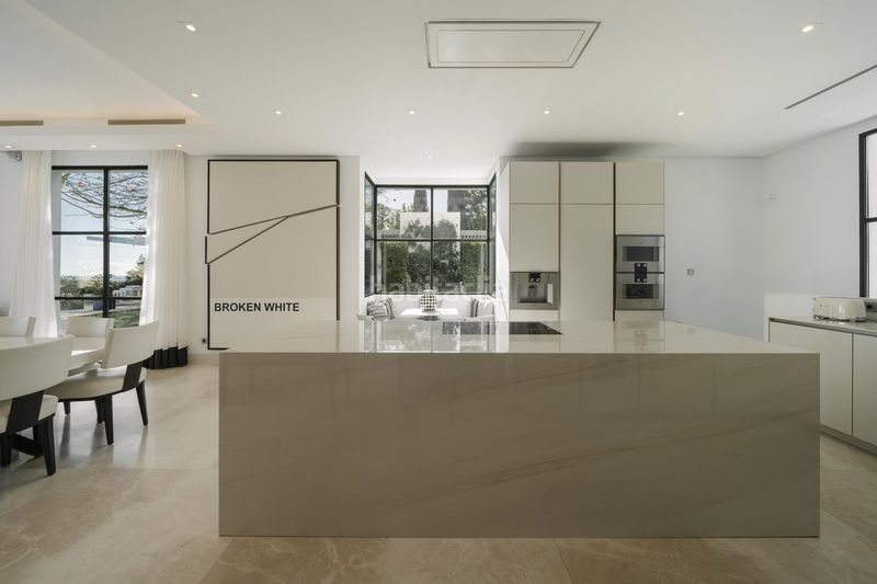 Foto de6e9e44-865b-4aff-b82b-f48b540d8454. Xalet amb aparcament piscina a Los Flamingos Benahavís