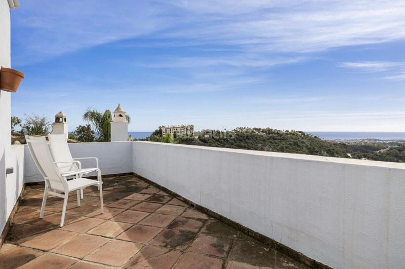 Foto 1df53957-a216-4a55-9fa4-de991fed0f08. Chalet avec piscine dans La Quinta Benahavís