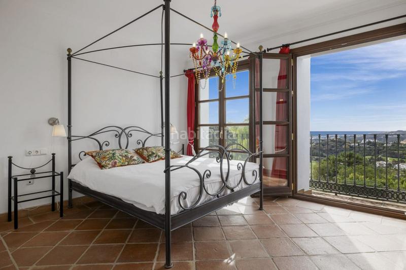 Foto 2fdf9280-1200-4fa3-baf2-b82ec6024cbd. Chalet avec piscine dans La Quinta Benahavís