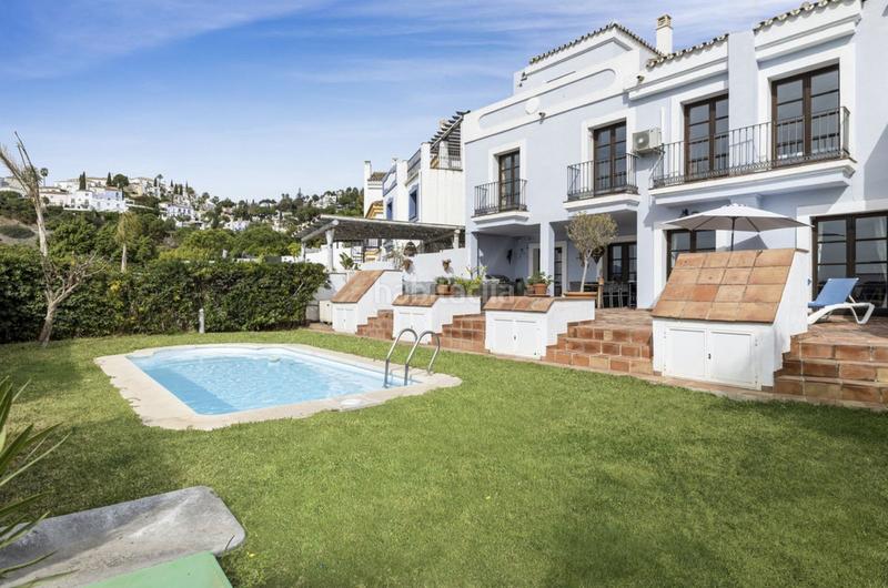 Foto b65a625d-20cf-49b0-8297-02cc8daffa31. Chalet avec piscine dans La Quinta Benahavís