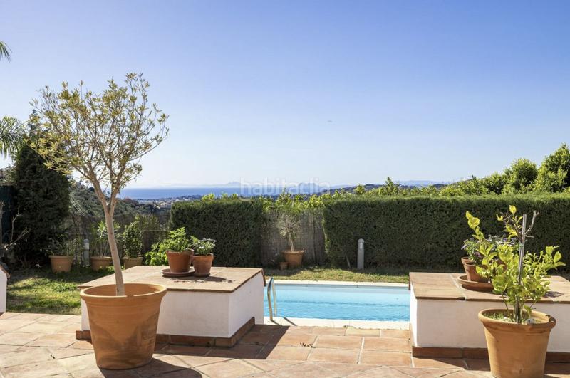 Foto f9961e3c-2388-4c9c-811a-fa849c521001. Chalet con piscina in La Quinta Benahavís
