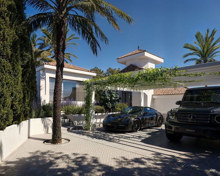 Foto 40365baa-85a0-429b-abe4-48b98cad8455. Xalet amb aparcament piscina a Las Brisas Marbella