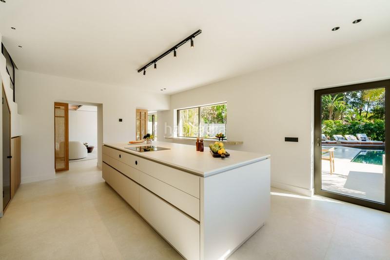 Foto 31718bcf-9108-4602-9bc0-700c70b8aad4. Chalet with parking pool in Nueva Alcántara Marbella