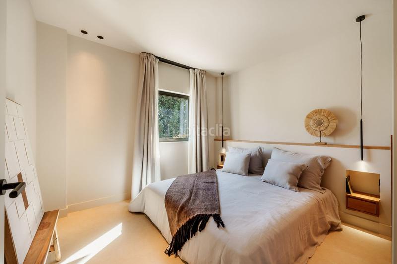 Foto c6754b16-989b-40cb-8a15-3e3765ea7530. Chalet with parking pool in Nueva Alcántara Marbella