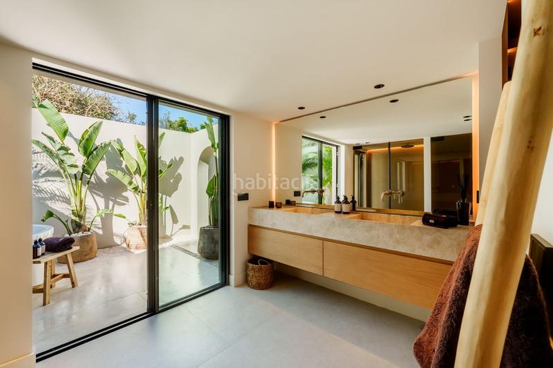 Foto 39dbdddb-722e-4547-b795-e527365dc1c8. Chalet con parcheggio piscina in Nueva Alcántara Marbella