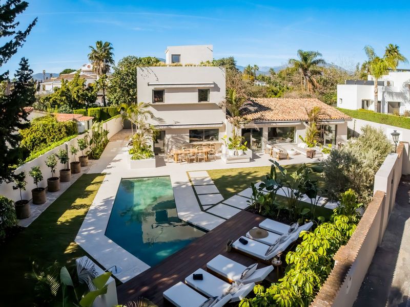 Foto ca19d03f-2192-4833-b71e-9567d9cbbfa9. Xalet amb aparcament piscina a Nueva Alcántara Marbella