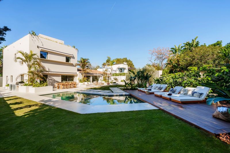 Foto e7c2ec2b-a134-4c48-ac2d-8a8aff848fb9. Xalet amb aparcament piscina a Nueva Alcántara Marbella