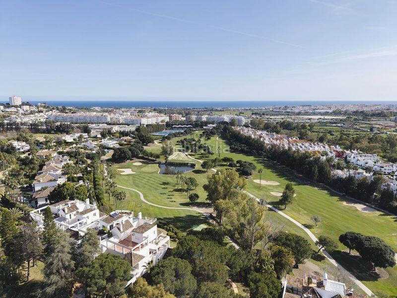 Foto 23f866fc-b726-4a3c-a89b-8867342a9aab. Dúplex en Los Naranjos Marbella