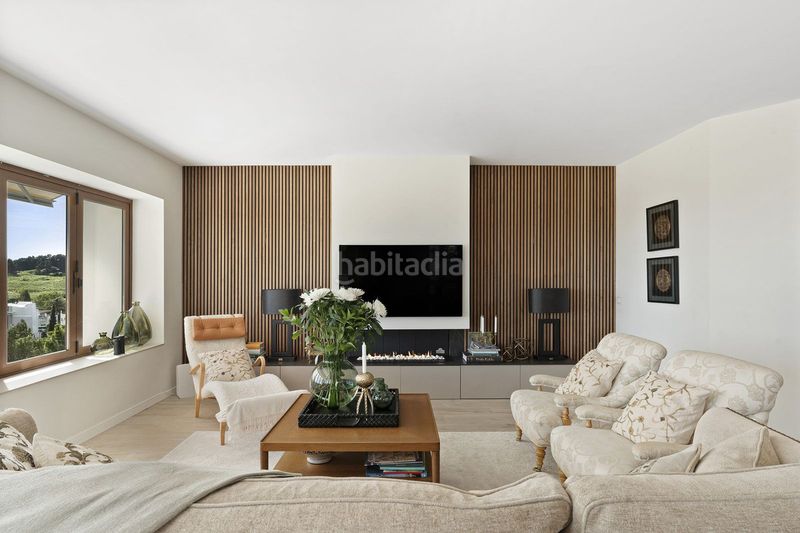 Foto be444459-d06b-4111-b145-56e0c6c6feaf. Dúplex en Los Naranjos Marbella