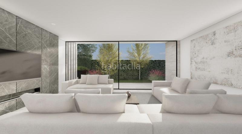 Foto f81c9c1a-4d90-40e4-8e71-87fab306a12c. Chalet en Nueva Andalucía centro Marbella