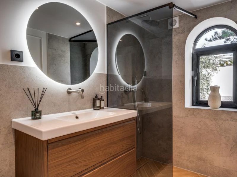 Foto b9a671c9-6103-4c41-97f8-a12105ed9ab9. Casa adossada amb aparcament piscina a Aloha Marbella