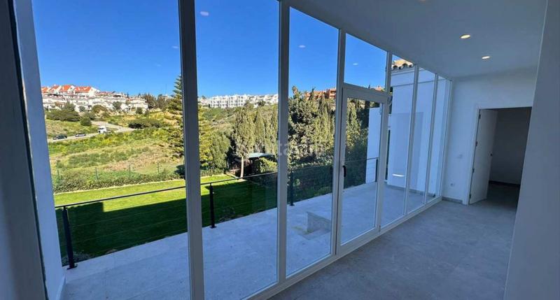 Foto 83cc74e5-0a1f-4d9b-a969-1b6297868869. Chalet en Alcorrín Manilva