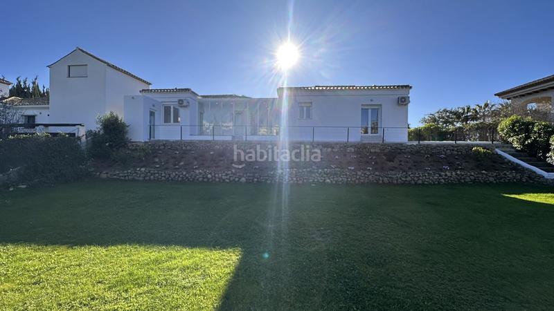 Foto 98923db9-8dbf-400c-b0b8-d7a75df0fad3. Chalet en Alcorrín Manilva