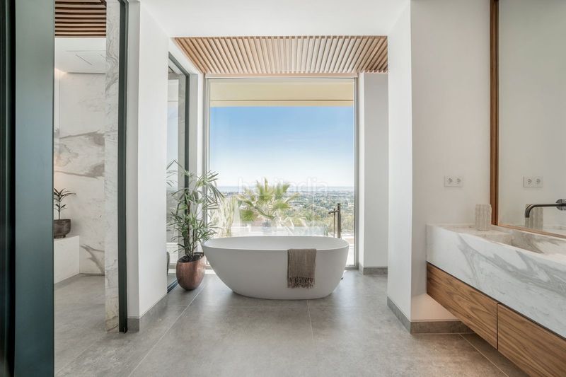 Foto 4696e5d5-a9ed-4d62-a6fe-18adb4d6bca9. Xalet amb aparcament piscina a La Quinta Benahavís