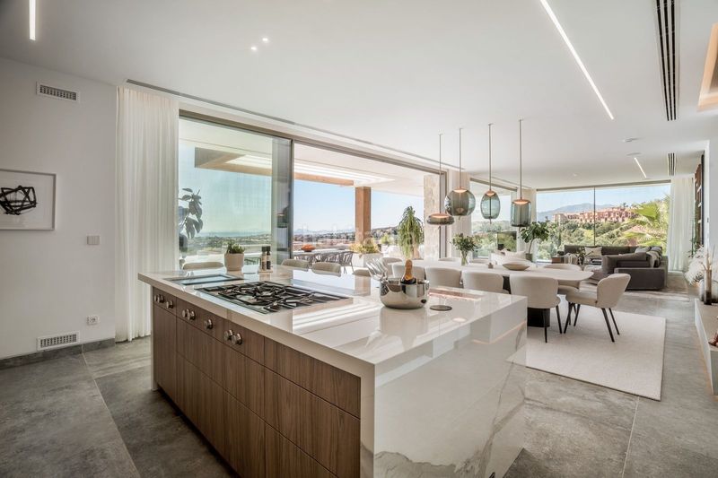 Foto 72557b4f-6b25-47e2-b5bc-f63800b956a6. Xalet amb aparcament piscina a La Quinta Benahavís