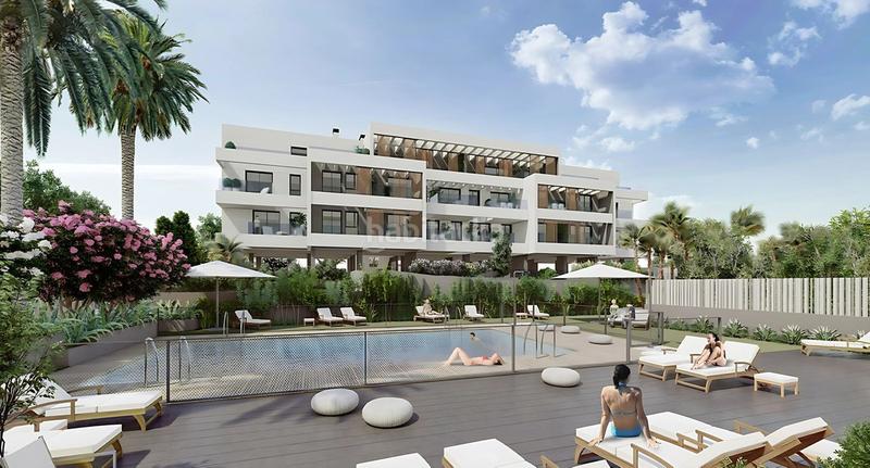Foto f2c0baff-4318-4c23-bc8a-acd384313c2c. Appartement avec parking piscine dans Montemar Torremolinos
