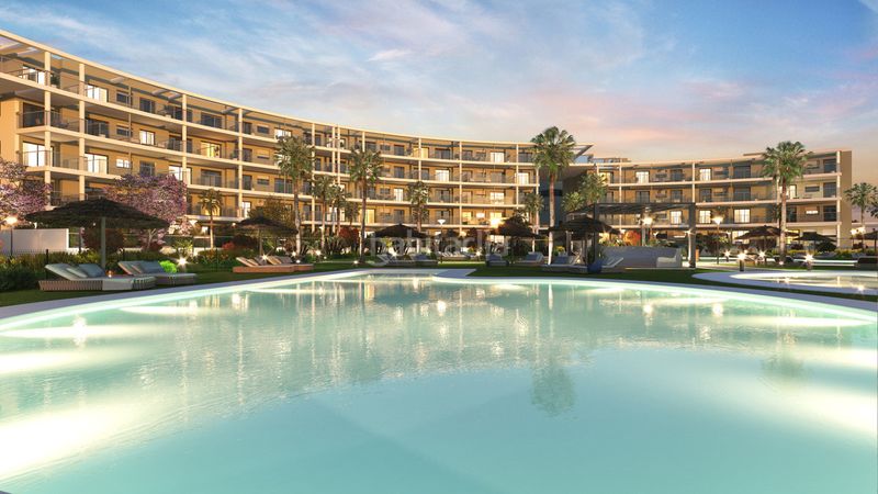 Foto df4b1ee8-68f0-4a25-9f26-cda963a8ab89. Planta baixa amb aparcament piscina a La Duquesa Manilva
