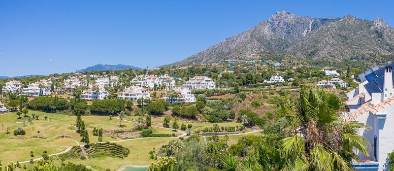 Foto 47cec37d-2594-41f3-ab73-27997d939c05. Chalet con parcheggio piscina in Nagüeles Alto Marbella