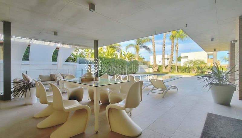 Foto 6113178c-12aa-46c1-8257-a5200fbd3b5d. Casa amb calefacció piscina a San Antonio de Benagéber
