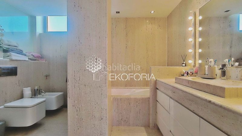 Foto 7967d829-7919-4278-bad4-35610019118c. Casa amb calefacció piscina a San Antonio de Benagéber