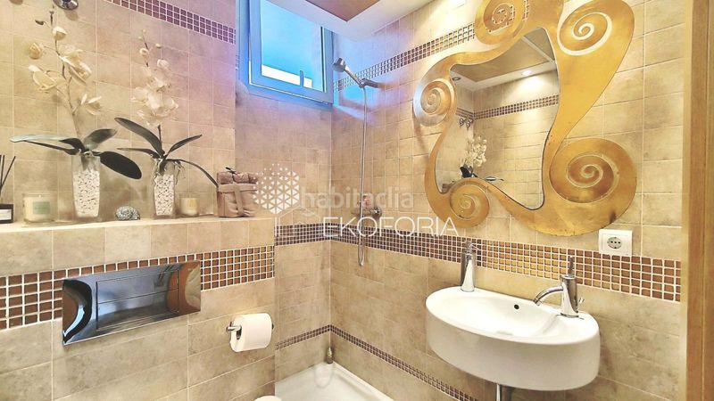 Foto c8a84165-fb1f-45c2-bcf2-939d6fcb3d9b. Casa amb calefacció piscina a San Antonio de Benagéber