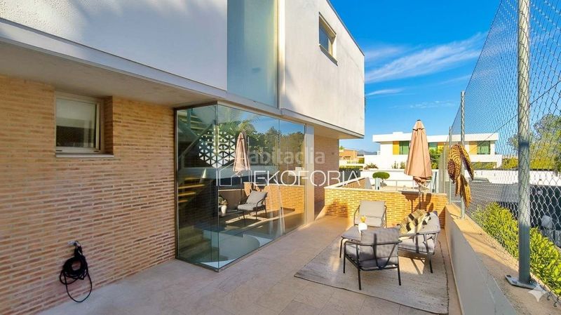 Foto bedb519c-0ada-4073-8226-a6f1a54fc894. Casa amb calefacció piscina a San Antonio de Benagéber