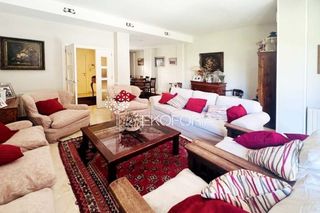 Casa a schiera in Rocafort. Chalet adosado en rocafort  al lado del club español de tenis