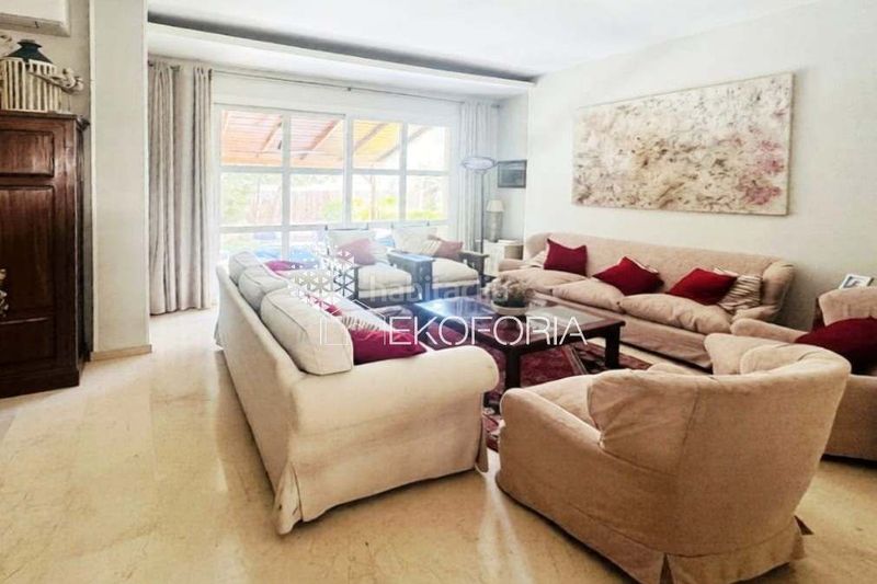 Foto 118ca869-6591-484c-8f72-ce9163f2b9b8. Casa adossada a Rocafort
