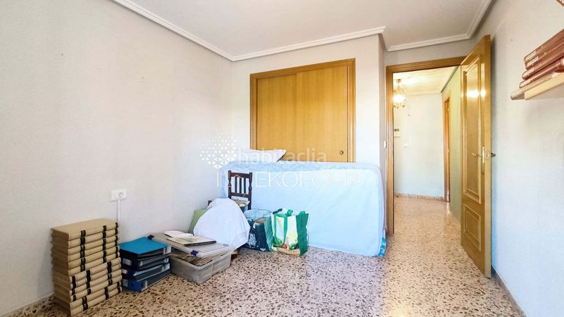 Foto a3335837-dba9-43a1-9964-1b02f2b86582. Pis amb calefacció a Barrio de Patraix Valencia