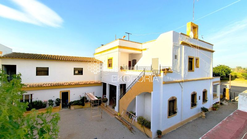 Foto 2164c020-f51f-4891-a326-b958a99c0061. Casa amb calefacció a Riba - roja de Túria