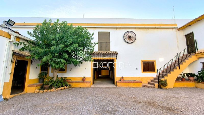 Foto a33ce6f2-1156-448a-8368-fd239c5ab427. Casa amb calefacció a Riba - roja de Túria
