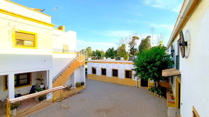 Foto f5795210-1e23-466b-b623-e5bff9e977d8. Casa amb calefacció a Riba - roja de Túria
