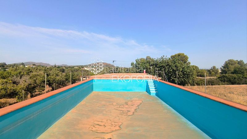 Foto 39071390-3ab1-4dd8-a1e8-929b1cb097f8. Casa amb piscina a Corralet-Bonanza-Tres Rutas Náquera