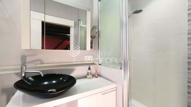 Foto c087ce1f-f272-46d6-86e2-928c0ecc6962. Pis a Russafa Valencia