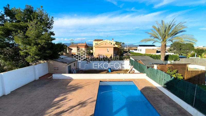 Foto b1dc0e46-6684-4006-91cb-c2274166e342. House with heating pool in La Conarda-Montesano Bétera