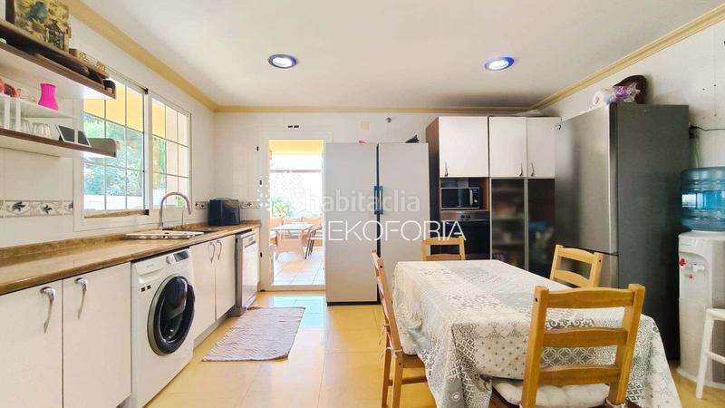 Foto a956d3c2-b8c5-4bab-bb41-2fe4174f9fb8. Casa amb calefacció piscina a Pla dels Aljubs Pobla de Vallbona (la)