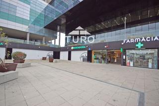 Affitto Locale commerciale  N/a. Local comercial en alquiler en barcelona, con 265 m2, salida de