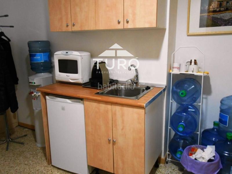 Foto f114f995-e15a-4035-92a5-84890902961b. Business premise in La Bordeta Barcelona