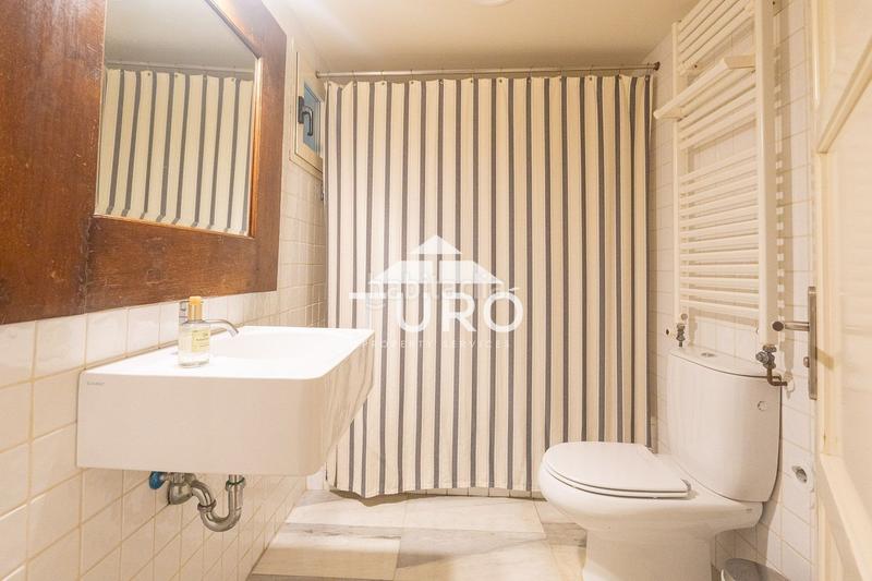 Foto 0c93327a-7487-4e6a-bd30-96567a6ce7c0. Ático lujoso ático en barri vell en Centre-Barri Vell Girona