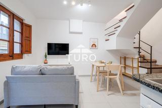 Lloguer Àtic  Cort reial 10. Céntrico apartamento en barri vell