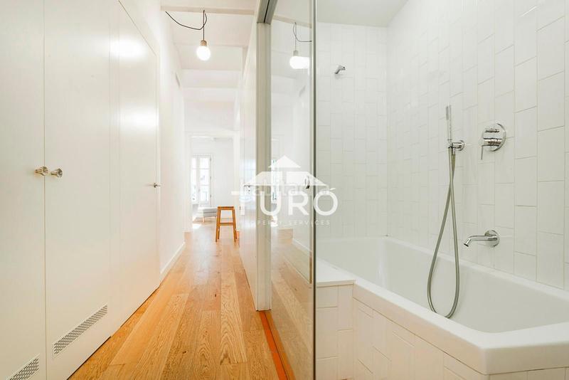 Foto 1014fe1b-0498-4422-8d38-97ce85da335c. Rent flat with heating in Poblenou Barcelona