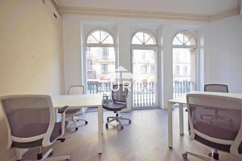 Foto 4236f8c1-2de3-4dac-a167-beda6367b936. Location bureau avec chauffage dans Dreta de l´Eixample Barcelona