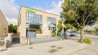 Rent Industrial building in Rafael barradas 1. Nave en alquiler en calle rafael barradas