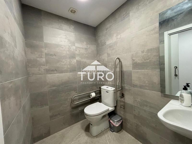 Foto c7e3d936-77dd-4dcd-96c0-e6dedde06228. Geschäftsraum in L´Antiga Esquerra de l´Eixample Barcelona