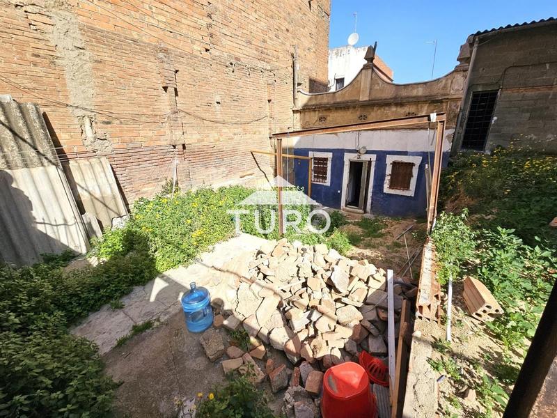 Foto a7aeb203-2f0b-44dd-934e-cd1ca4c4d173. Fondo rustico in Trinitat Vella Barcelona