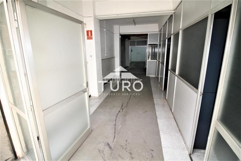 Foto 25679652-e39d-4dc3-8887-d652f431624f. Local comercial en El Camp de l´Arpa del Clot Barcelona